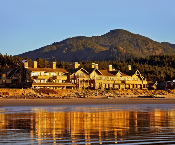 This Beachfront Hotel In Oregon Is Downright Magical