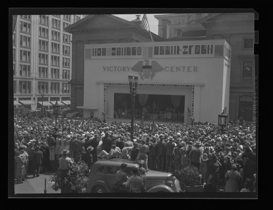 al monner oregon WWII photographs