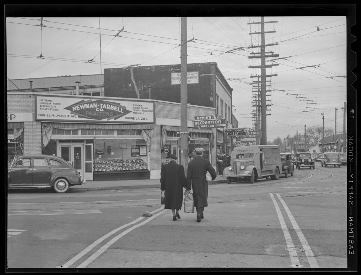 al monner oregon WWII photographs