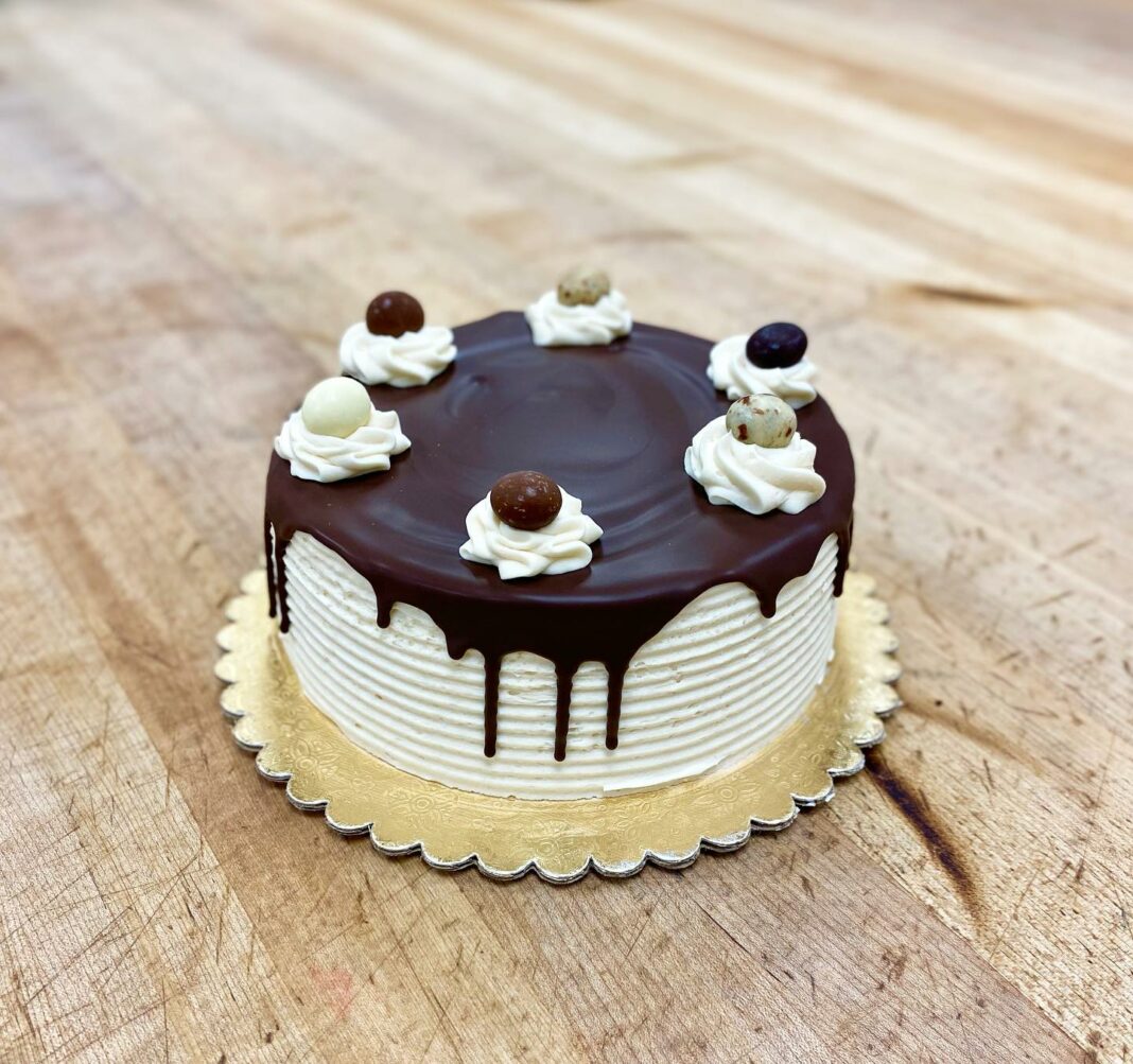 This Heavenly Bakery In Oregon Has Been A Local Favorite Since 1980