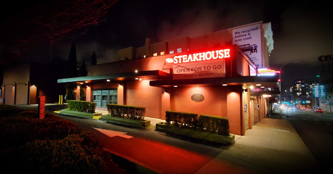 Ringside steakhouse