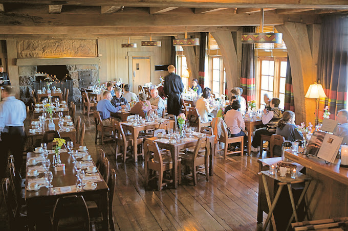 cascade dining room at the timberline lodge