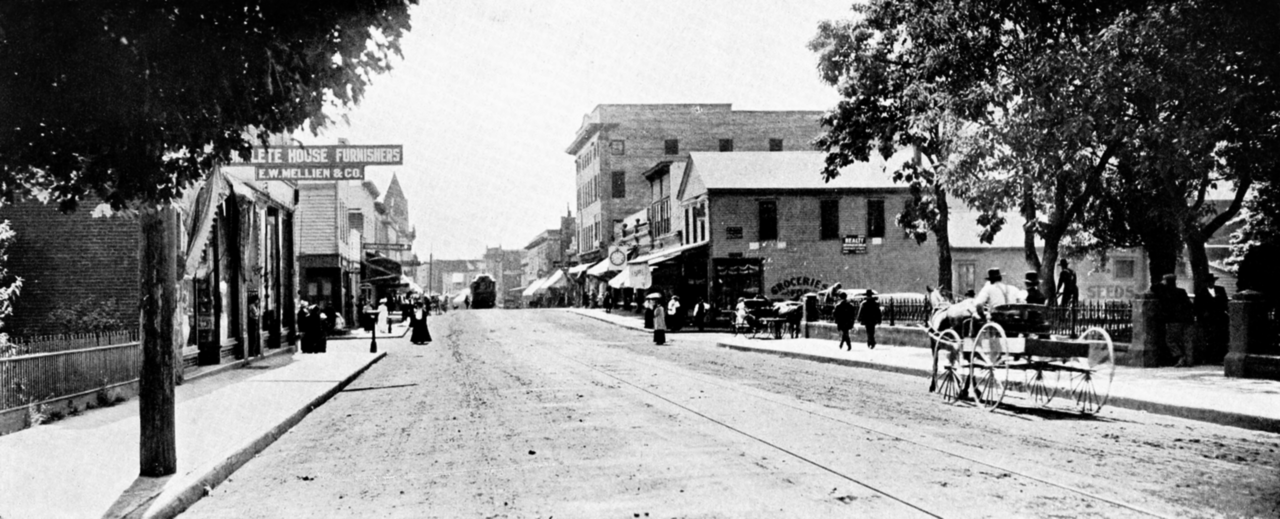 Black and white image of main street in oregon city from 1910
