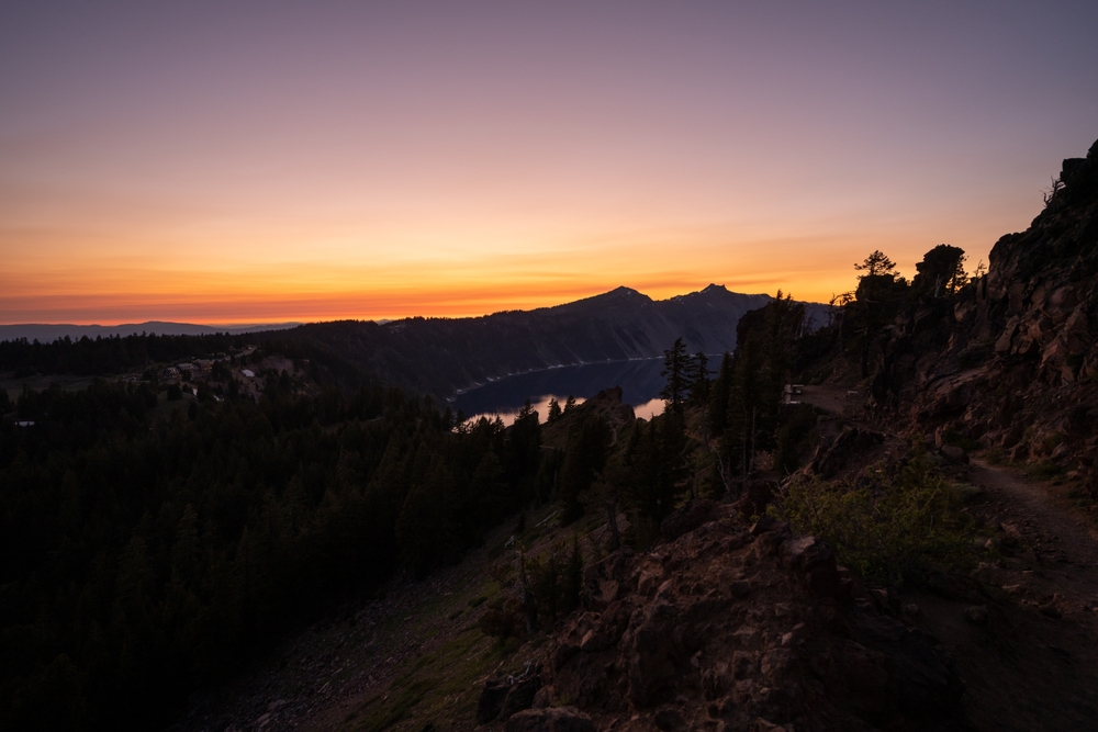 hikes in crater lake