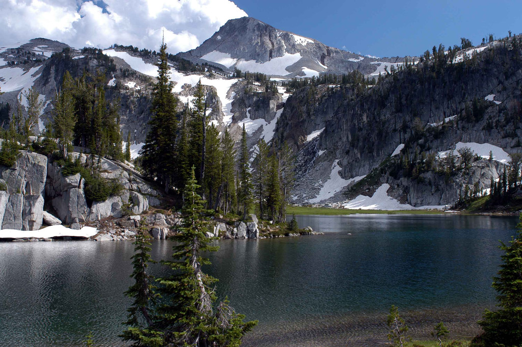 Wallowa Mountains, scenic glacial lake