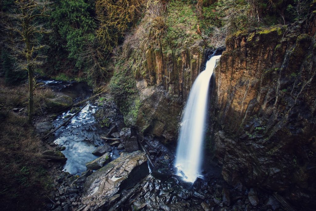 oregon waterfall hike