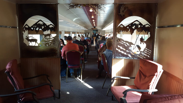 One Of The Most Peaceful Train Rides In America Is Tucked Away In Oregon