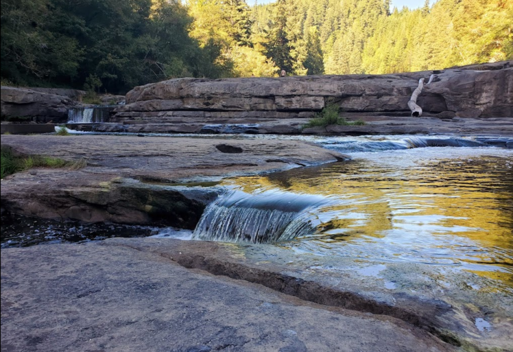 smith river, oregon, swimming holes, recreation, fishing, nature, waterfalls