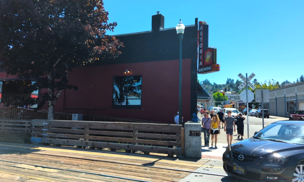 astoria brewing company, oregon, columbia river, beer, brewpubs, freash seafood