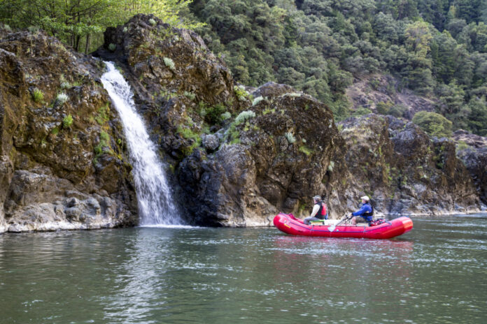 rogue river rafting trips, southern oregon, things to do, wild and scenic river, guide, tours