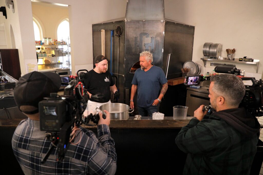 Diners, Drive-Ins and Dives Triple D Goes Hawaiian Highlight Videos: Food  Network, Diners, Drive-Ins and Dives