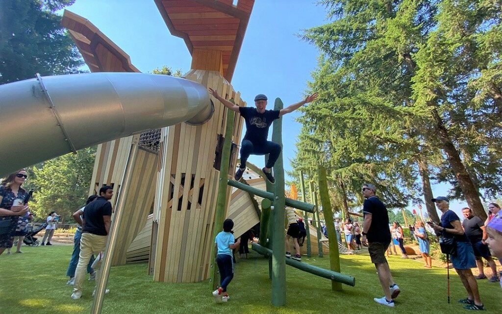hidden creek park west, hillsboro, oregon, new park, friendly giant, wooden play structure, inclusive, beautiful places, climbing, family fun, things to do