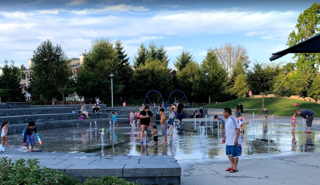 hidden creek park west, hillsboro, oregon, new park, friendly giant, wooden play structure, inclusive, beautiful places, climbing, family fun, things to do, splashpark