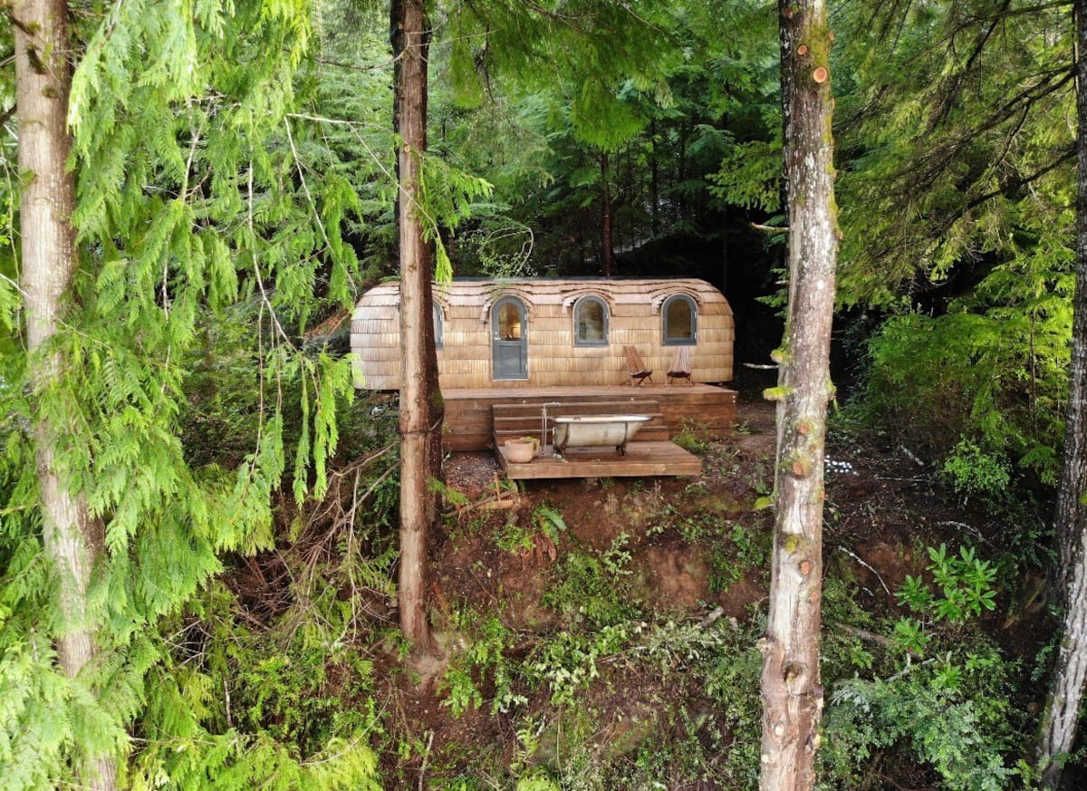 The One-of-a-Kind Airbnb Cottage in Oregon You May Have a Hard Time Booking