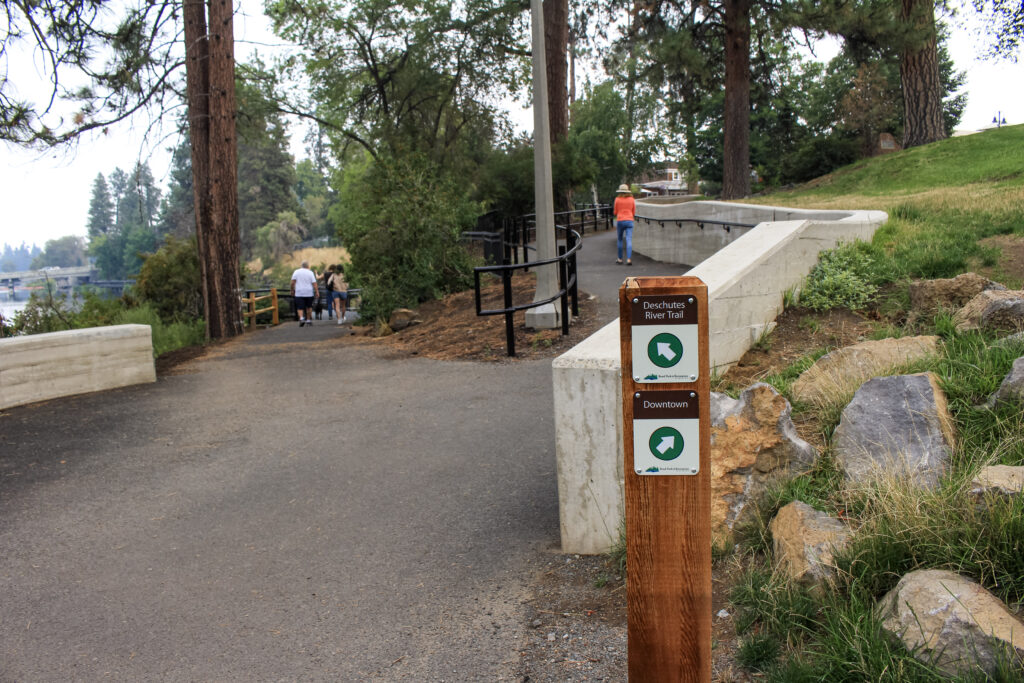 bend, oregon, drake park, new boardwalk trail, mirror pond, central oregon, things to do, hiking trails, deschutes river trail, ADA parks, 2023