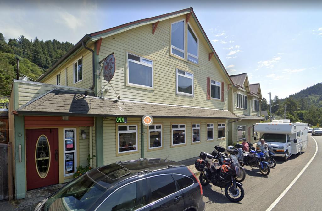 Drift Inn Restaurant and Hotel, Yachats, Oregon, Best Restaurants, Oregon Coast, Ocean View, Seafood, Wood-Fired Pizza, 101, Where to Eat