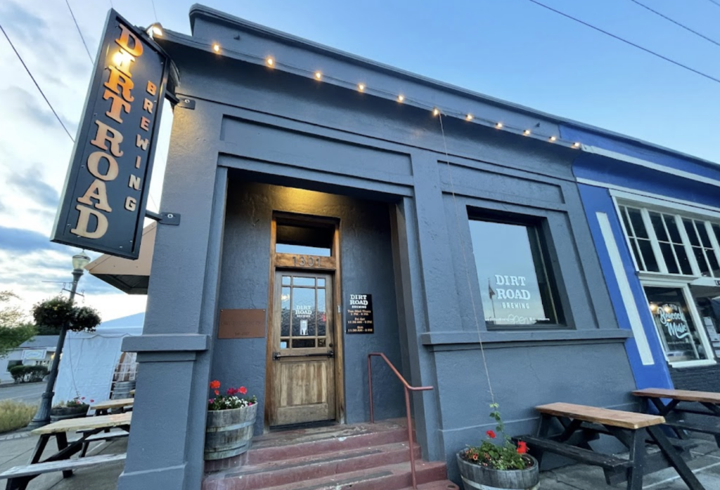 Dirt Road Brewing, Philomath, Oregon, Corvallis, Willamette Valley, Taproom, Brewpub, History, Great Beer, Delicious Pizza, Where to Eat, Best Restaurants