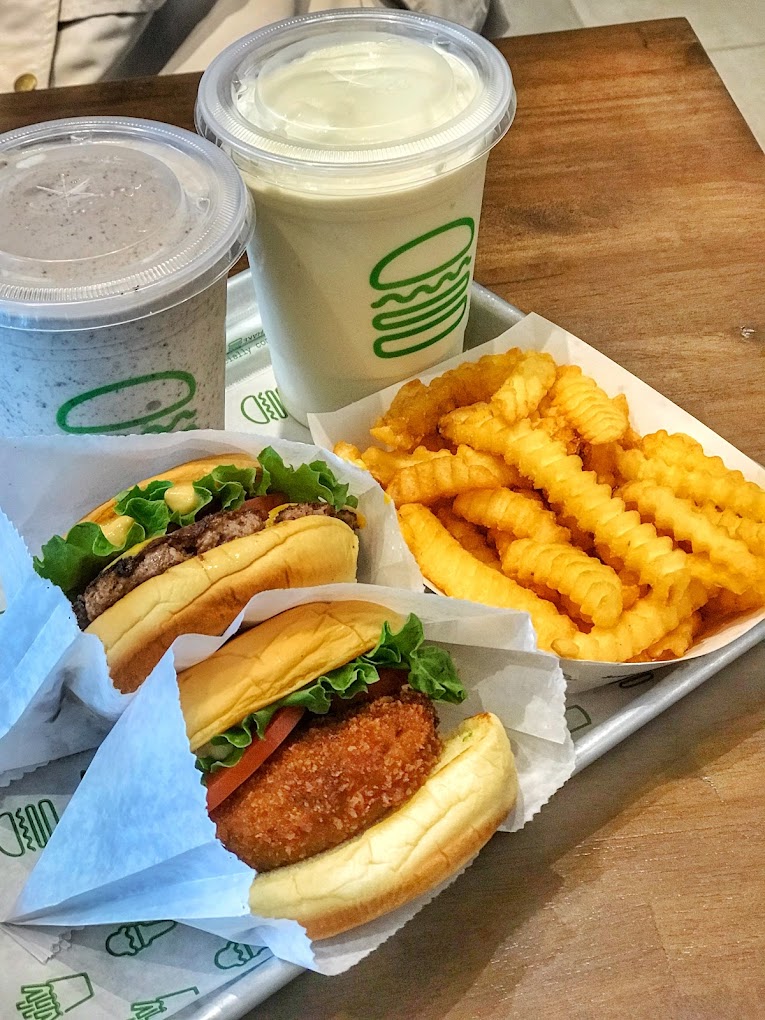 Shake Shack's latest Oregon location opens this month at this Bridgeport  Village mall 