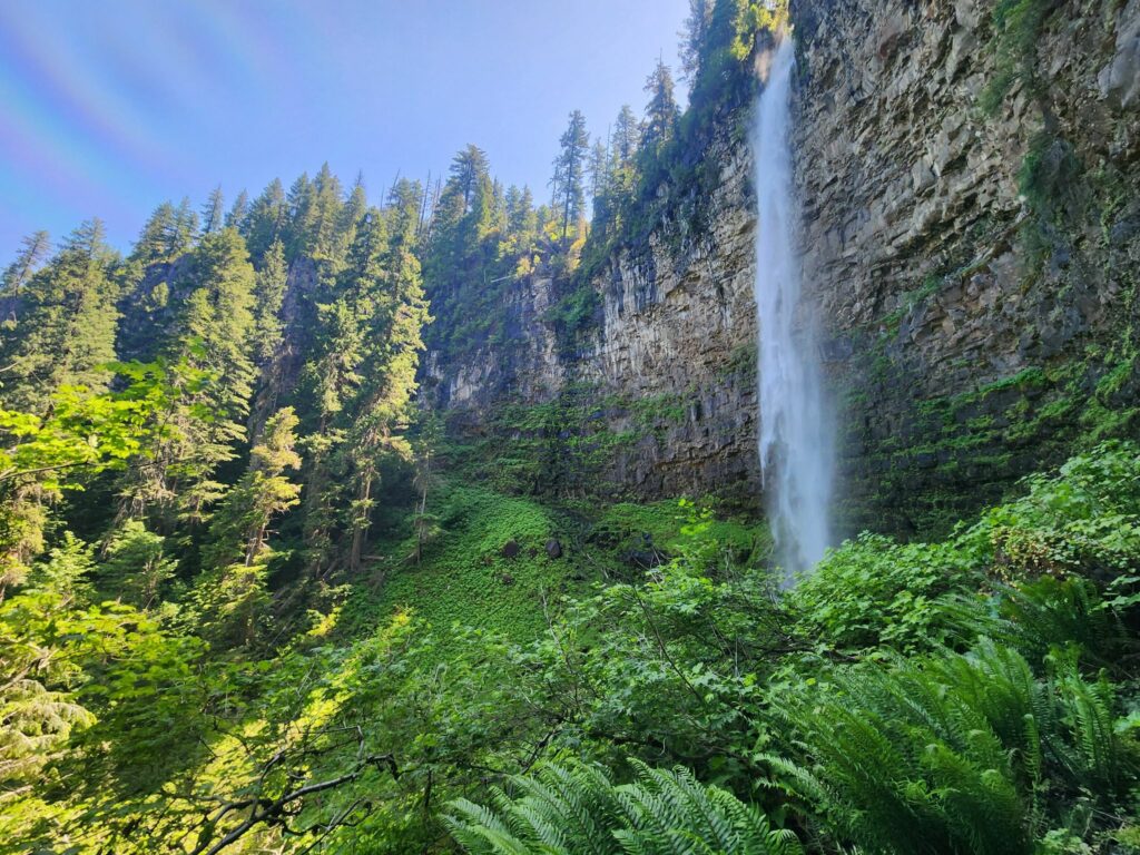 side view of falls