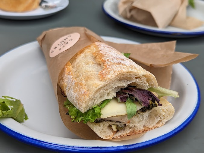 sandwich at cafe des chutes