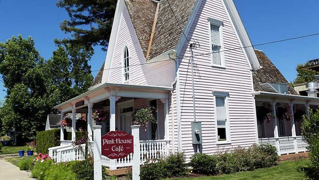 pink house independence oregon
