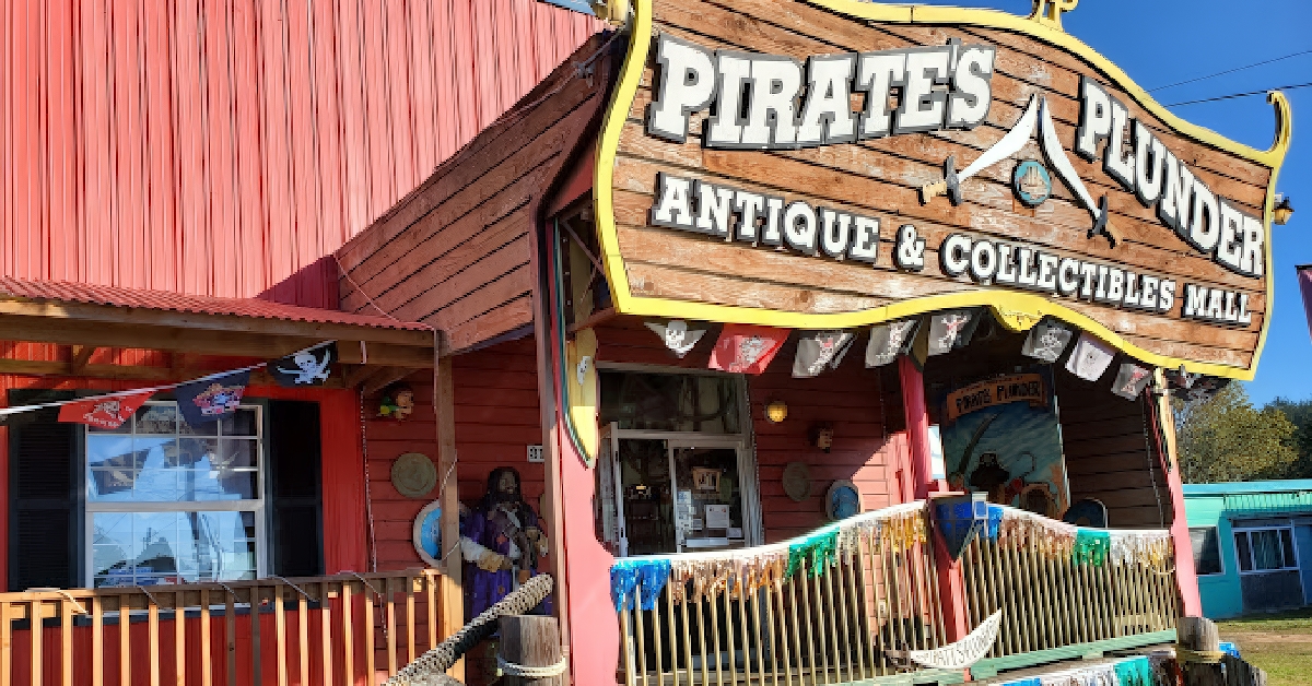 Discover Your Next Buried Oregon Treasure at this Unique Pirate’s Plunder