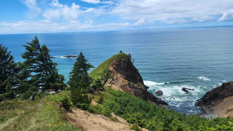 The Most Dramatic Coastal Hikes In Oregon You’ll Never Forget