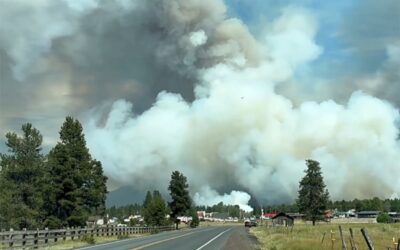 Wildfire Scorches 1,700 Acres in Central Oregon, Triggers Urgent Evacuations