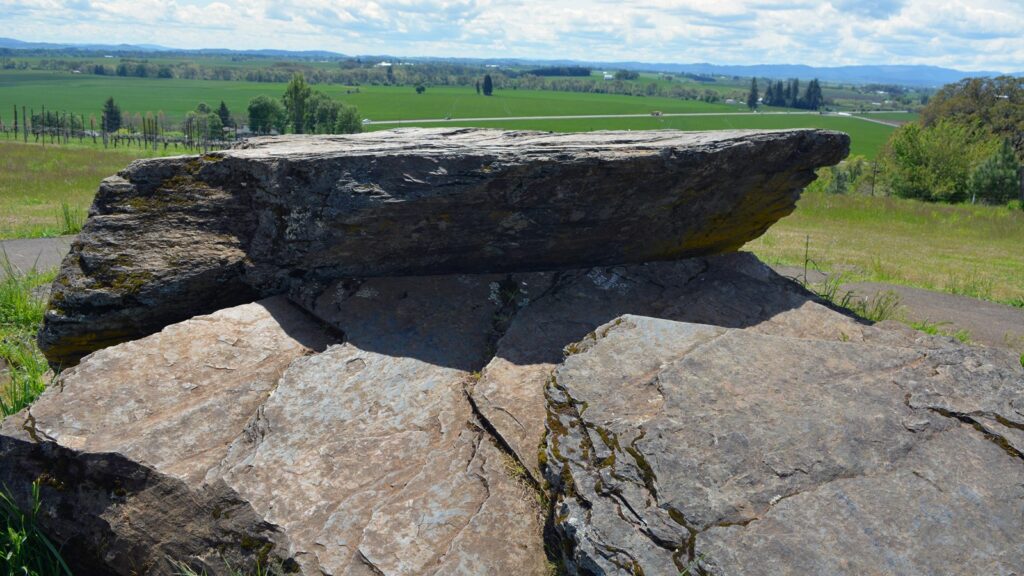 erratic rock, glacial, missoula floods, oregon, columbia river gorge, geology, oregon history, interactive map,  prehistory, prehistoric floods