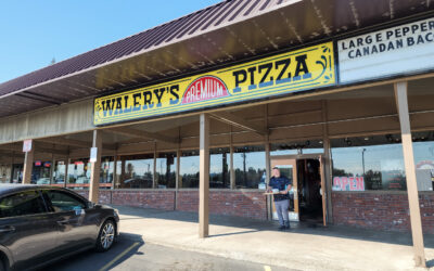 Why Locals Have Stayed Loyal to This Classic Pizza Parlor in Oregon Since 1986