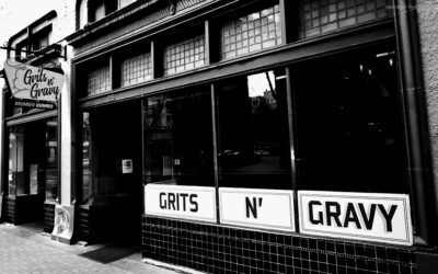 Find Out Why This Popular Oregon Cafe Keeps Receiving 5-Star Reviews About its Grits and Gravy