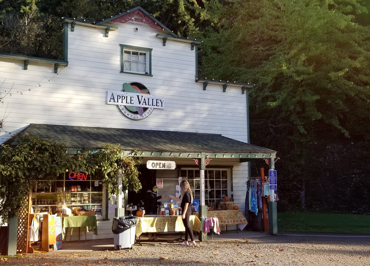 The outside of the Apple Valley Country Store.