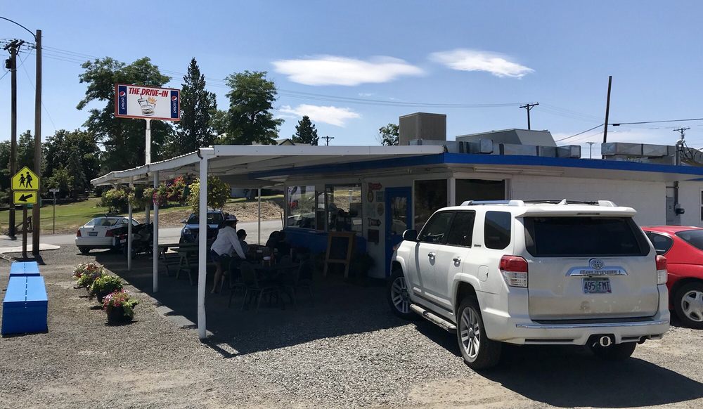 The outside of The Drive In, in Condon, Oregon.