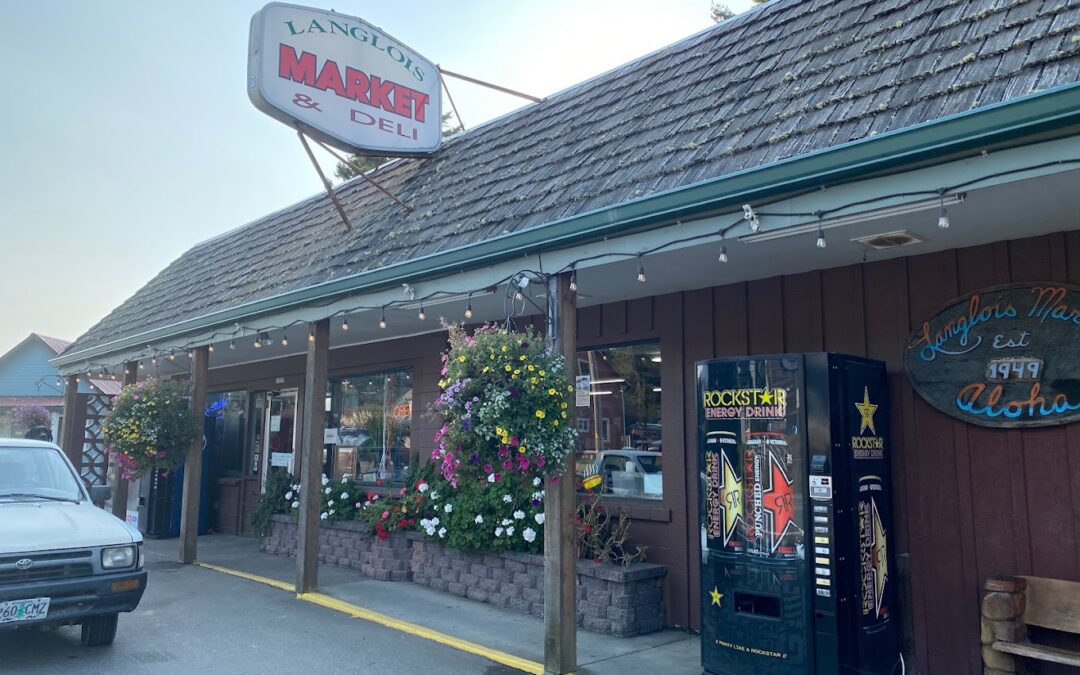 This Unassuming Little Market on the Oregon Coast is Home to a Family’s Legendary Hot Dog