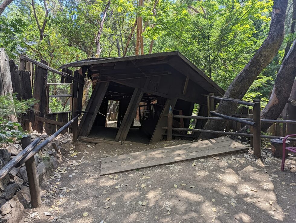 Inside the Oregon Vortex, a Crooked House That Defies Logic and ...