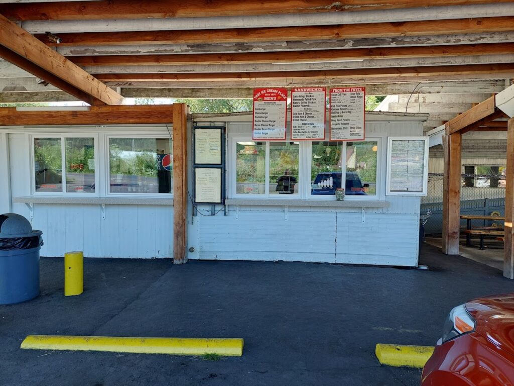 The walk up window at K & R Drive-In.