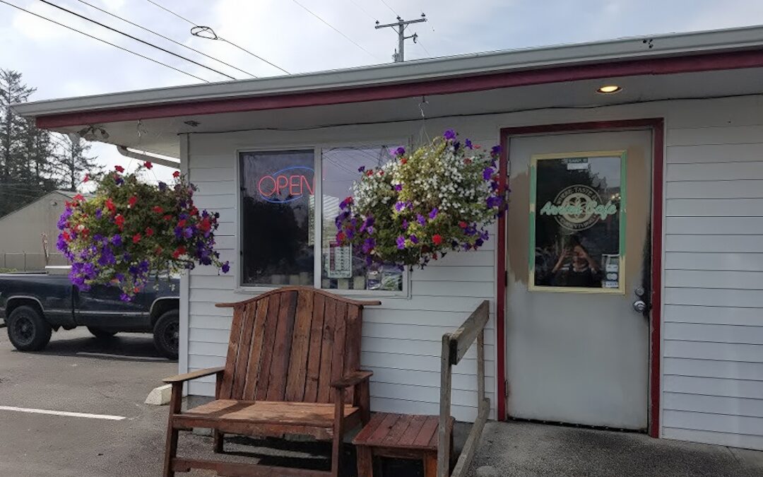 This Oregon Coast Cafe Serves Huge Pancakes Locals Can’t Get Enough Of