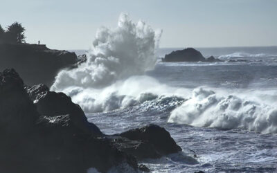 26 Foot Waves To Hit Oregon Coast Tonight, Warning To Stay Off Beaches