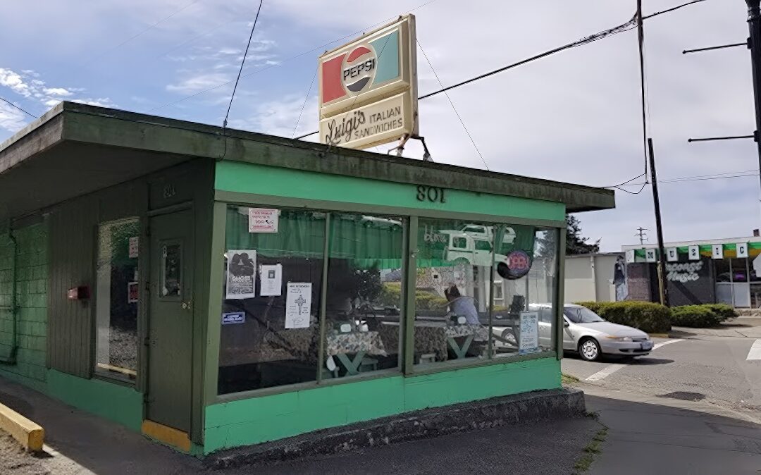 Take a Bite of Old Italy at This Iconic Sandwich Shop on the Oregon Coast