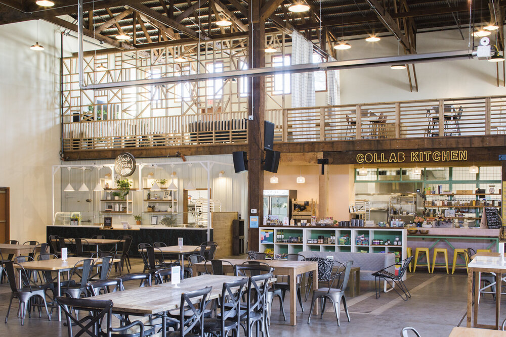 The interior of Mac Market has cool, hip vibes. It looks like a relaxing place to have a cup of coffee or a share a good meal with a friend. There are high ceilings and lots of natural light, along with wooden tables and chairs. It has a very modern, but down to earth feel about it.