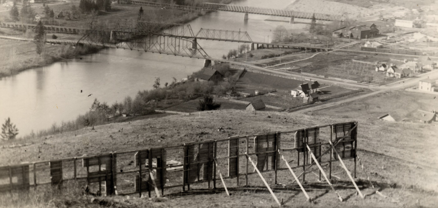 Springfield Sign overlooking Springfield, Oregon in 1911