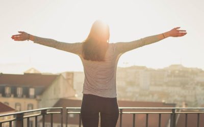 SAD-Stricken Oregonians Seen Photosynthesizing in Public at First Glimpse of Sun