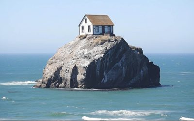 Oregon Approves Airbnb Cabin on Bandon’s Face Rock: “Definitely Safer Than It Looks”