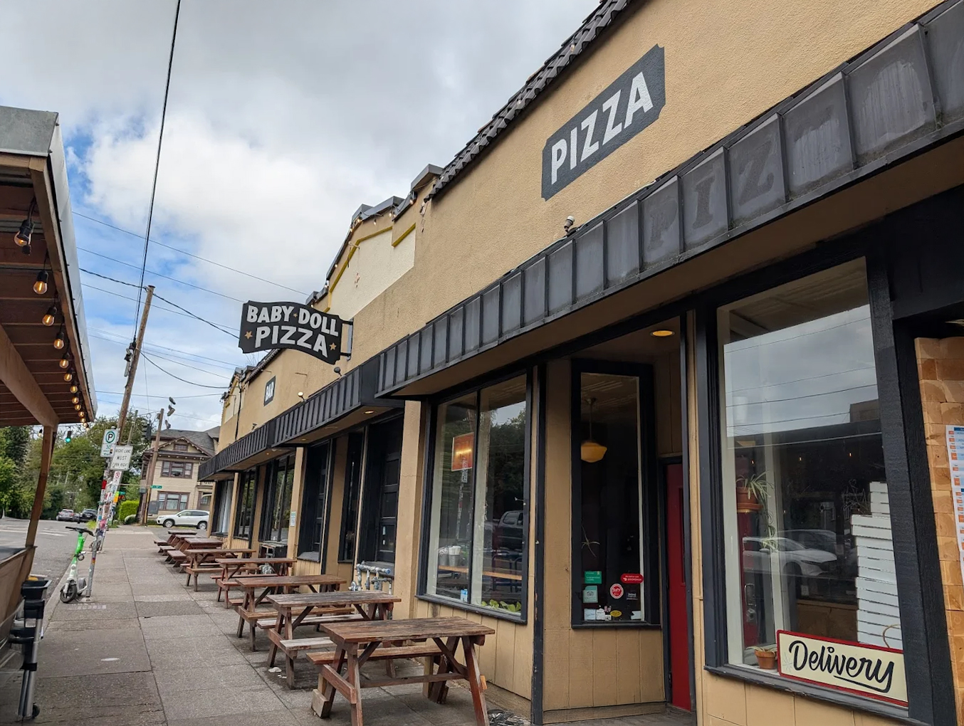 The outside of Baby Doll Pizza.