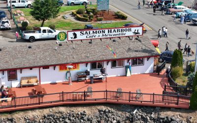 This Cafe’s Gooey Cinnamon Rolls Are Reason Enough to Hit the Oregon Coast