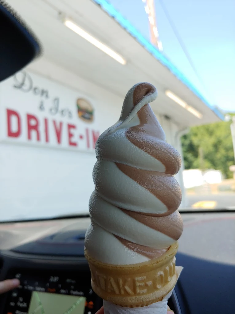 A delicious looking ice cream cone.