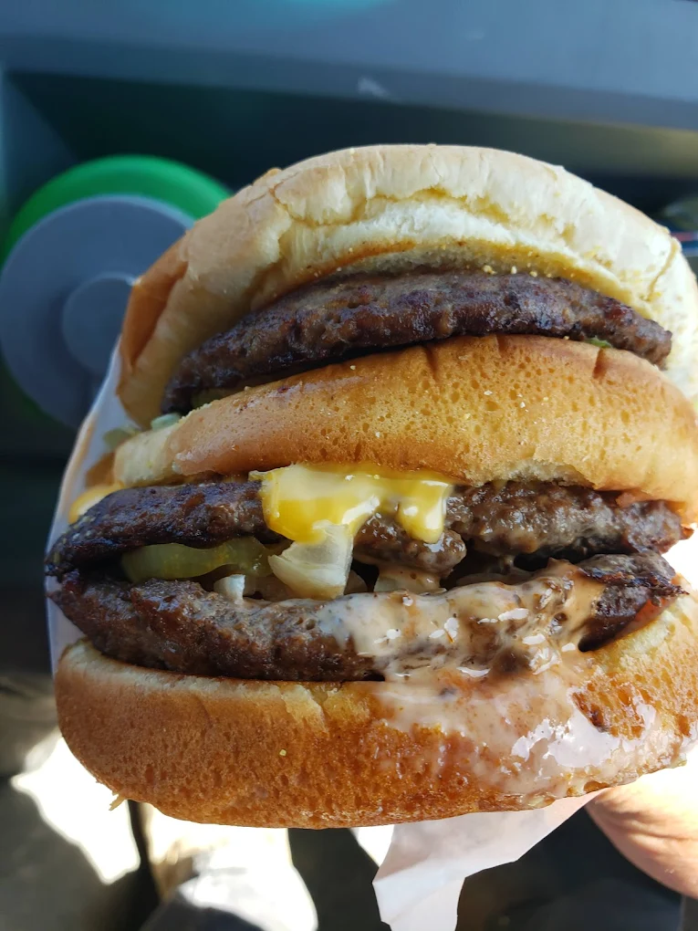 A delicious looking burger.