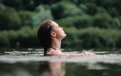 Experts Say Hot Springs Are the Secret to Romance if the Right Person Sees You