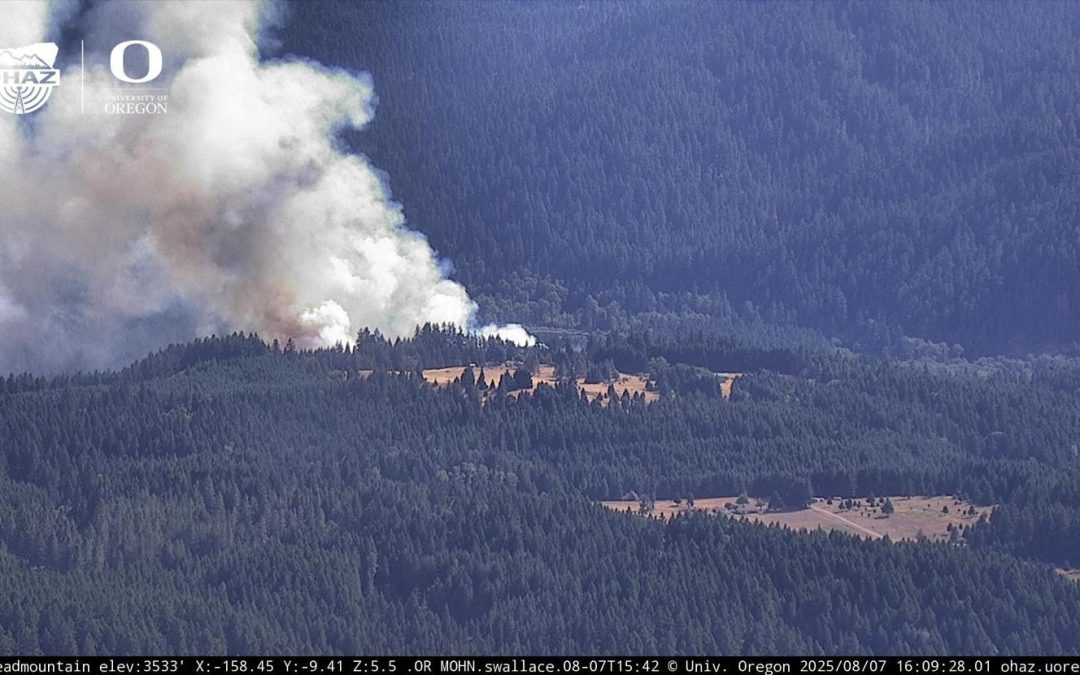 Level 3 ‘Go Now’ Evacuation Issued East of Oakridge as Wildfire Closes Highway 58