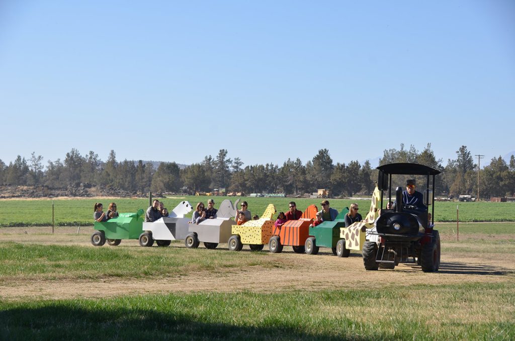 Smith Rock Ranch, Terrebonne Oregon, Family Fun, Central Oregon, Bend, Redmond, Things To Do, Pumpkin Patch, Hay Rides, Pumpkin Cannon, Giant Corn Maze, East of the Cascades, Dog Friendly Adventures, Good Food, Mini Golf, Best of Oregon